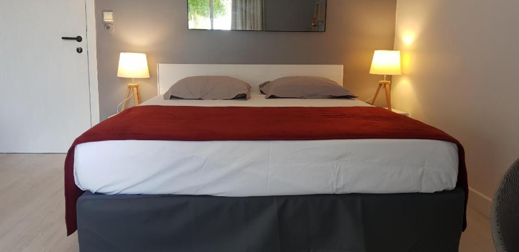 Romantique Et Bel Appartement En Bord De La Mer, Piscine Surveillee Et Belle Plage A 50M Saint-Francois  Exteriör bild