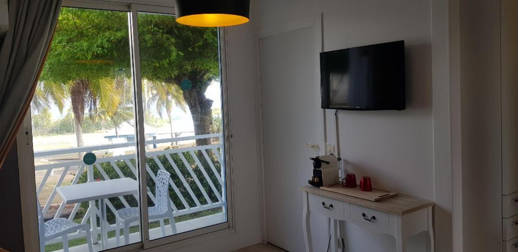 Romantique Et Bel Appartement En Bord De La Mer, Piscine Surveillee Et Belle Plage A 50M Saint-Francois  Exteriör bild