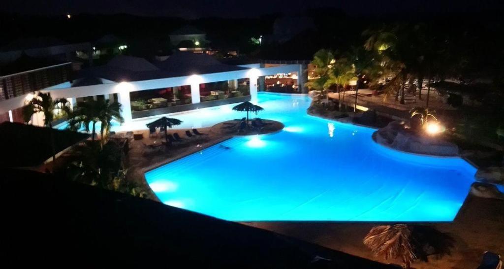 Romantique Et Bel Appartement En Bord De La Mer, Piscine Surveillee Et Belle Plage A 50M Saint-Francois  Exteriör bild